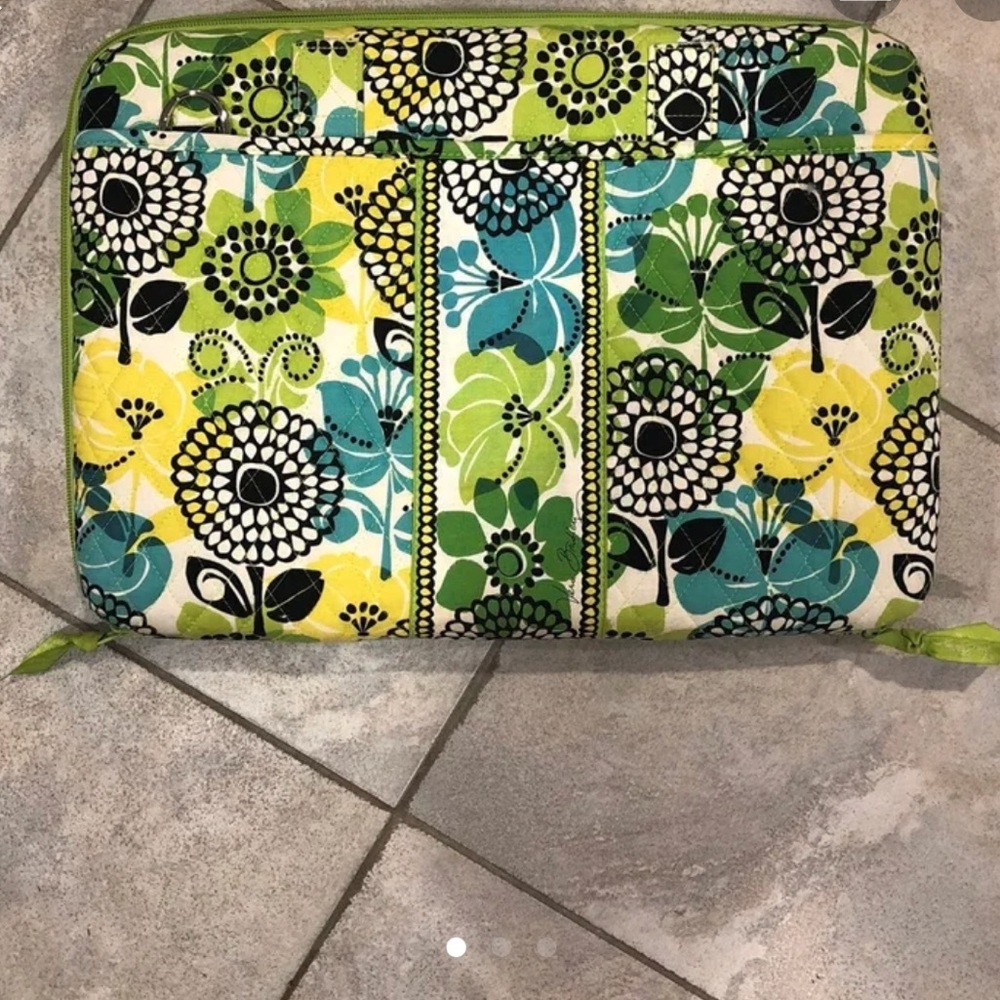 Vera Bradley hard shell laptop case size large